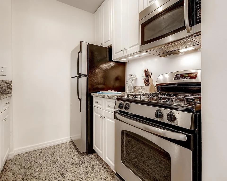 Global Luxury Suites At Symphony House New York